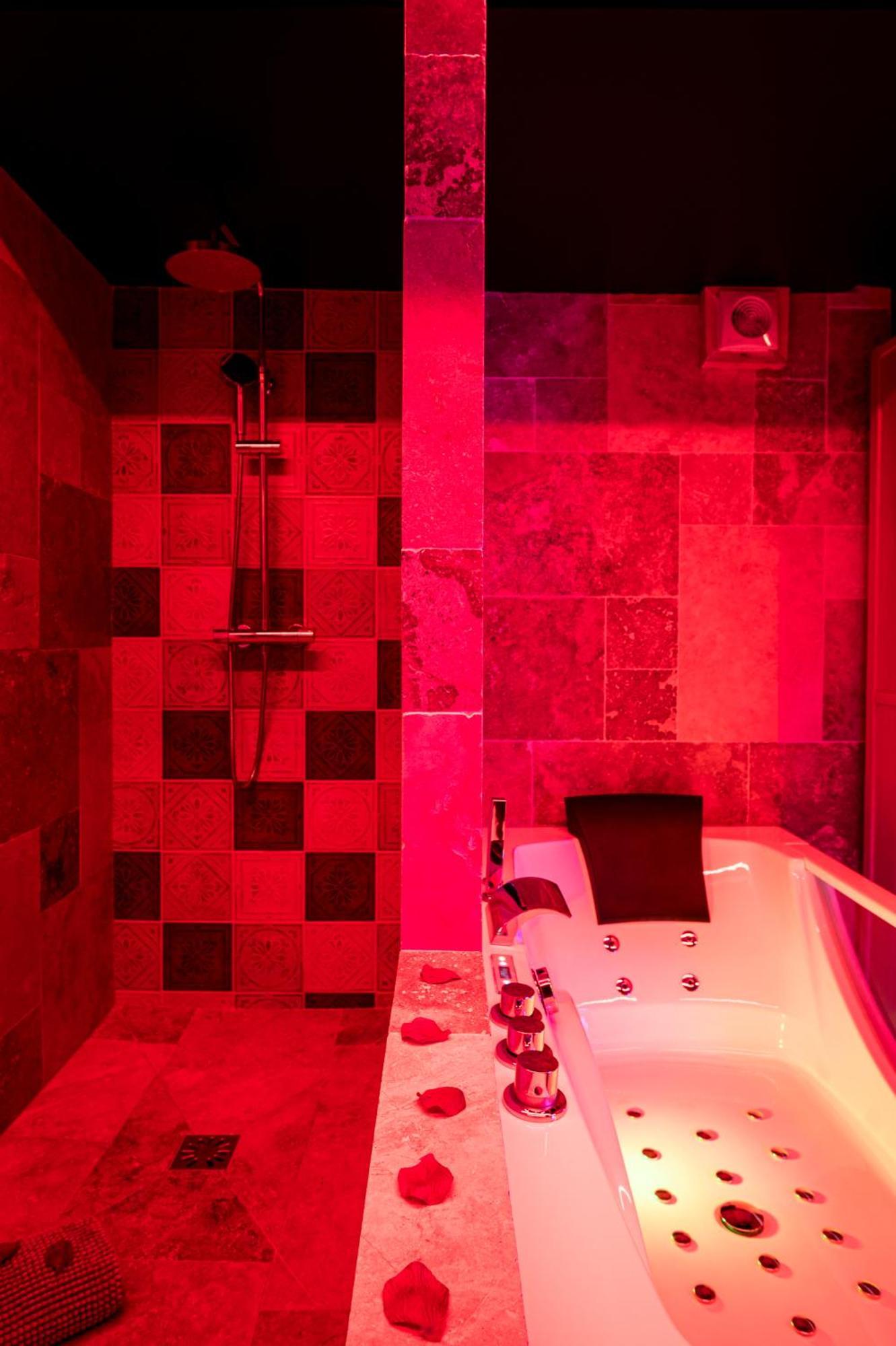 Loveroom Sauna, Balneo, Parking Prive Dans Le Centre De Honfleur Zimmer foto