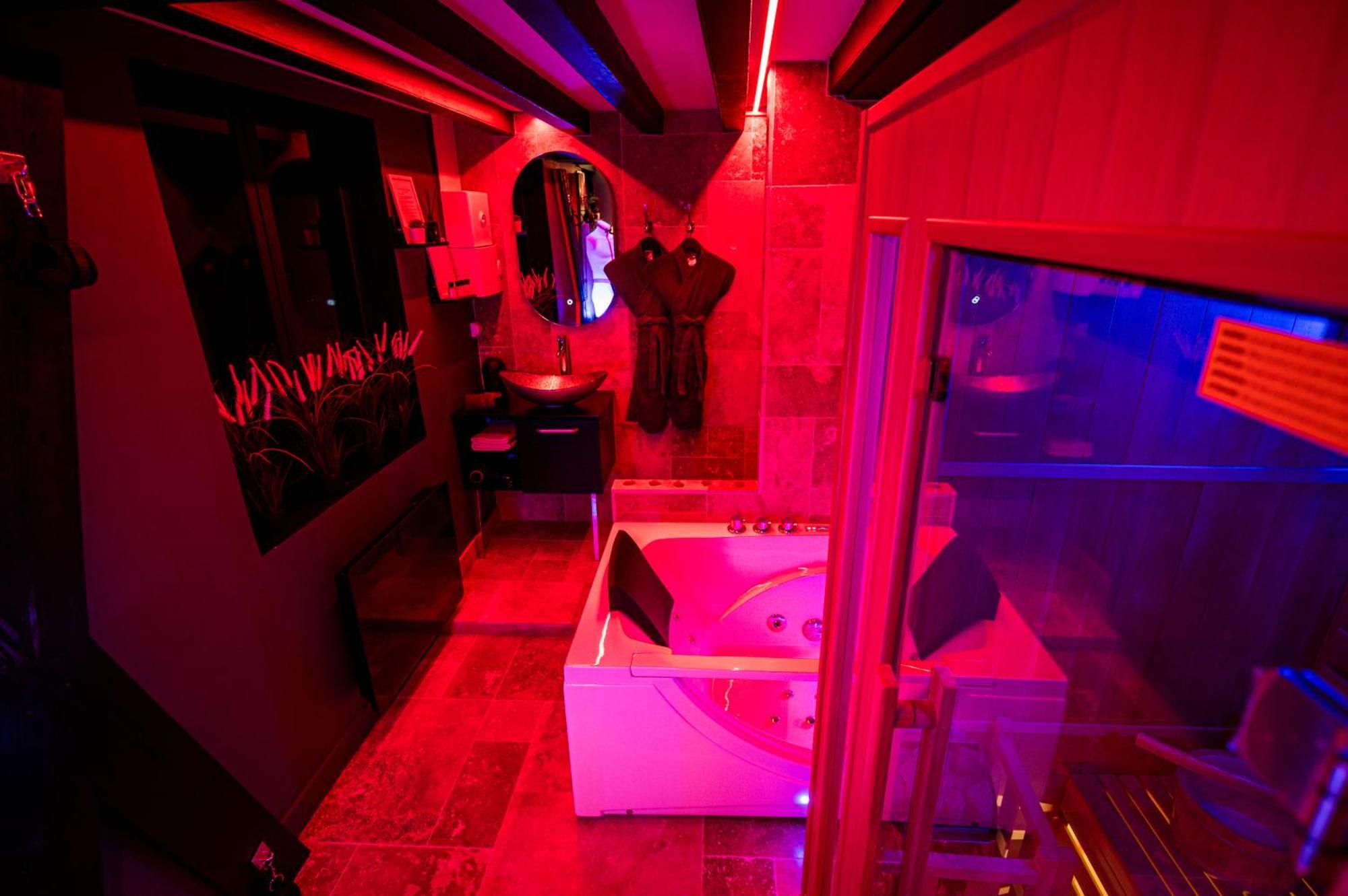 Loveroom Sauna, Balneo, Parking Prive Dans Le Centre De Honfleur Zimmer foto